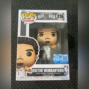 Funko POP! Basketball Victor Wembanyama Spurs Association Edition Figure #216